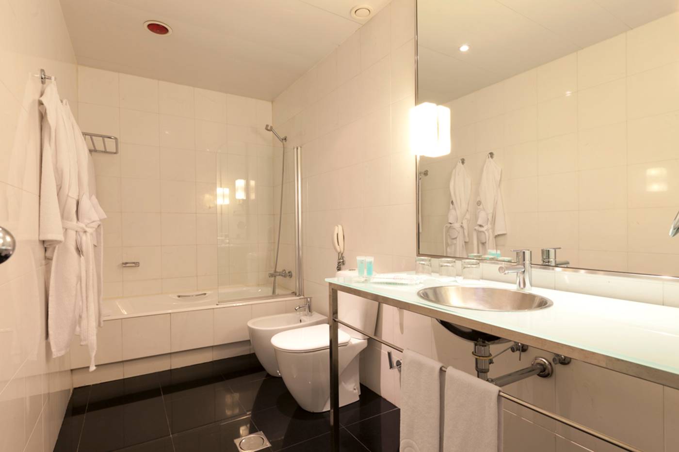 Quatro-Puerta-del-Sol-Room-20