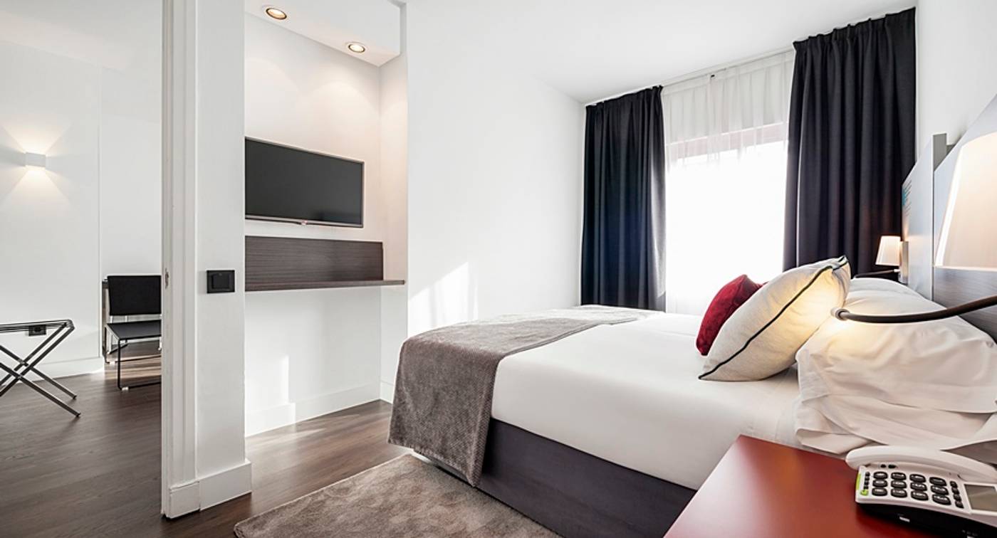 Ilunion-Suites-Madrid-----Room-7