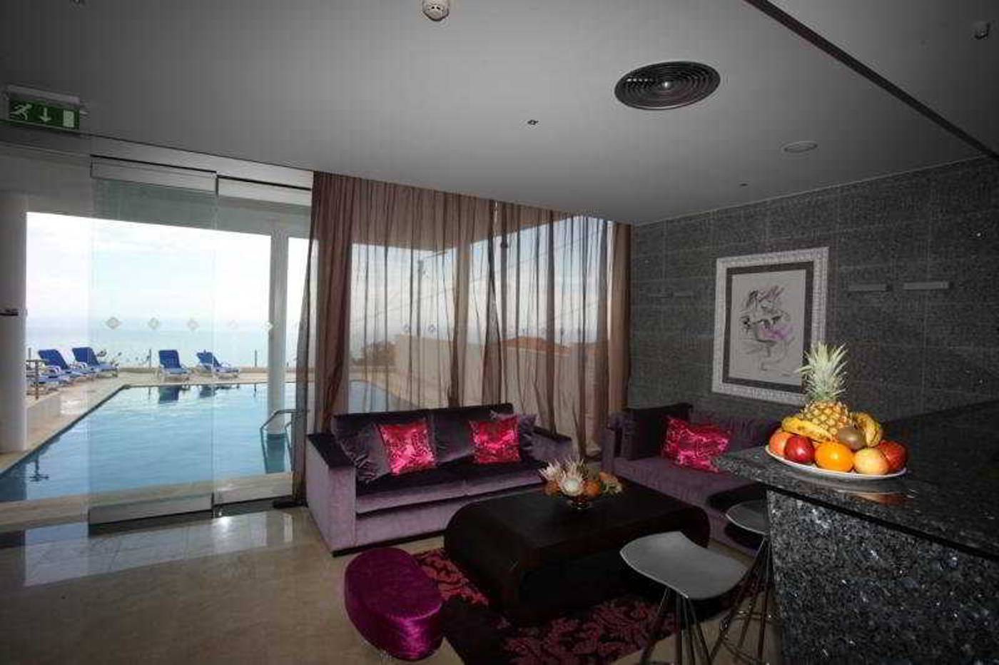 Hotel-Apartamentos-Baia-Brava-Bar-18