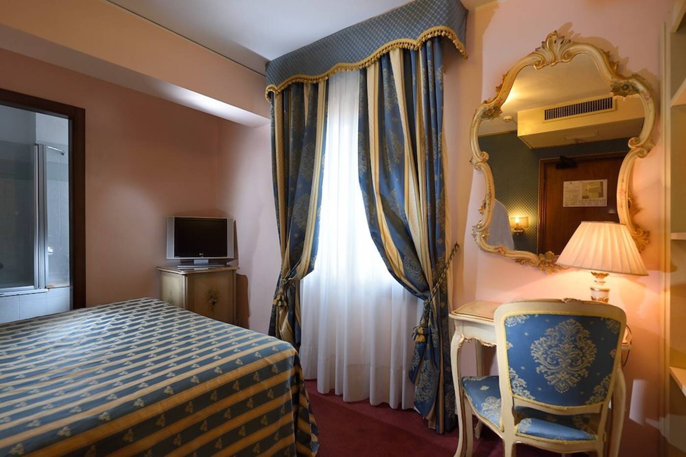 Royal-San-Marco-Room-19