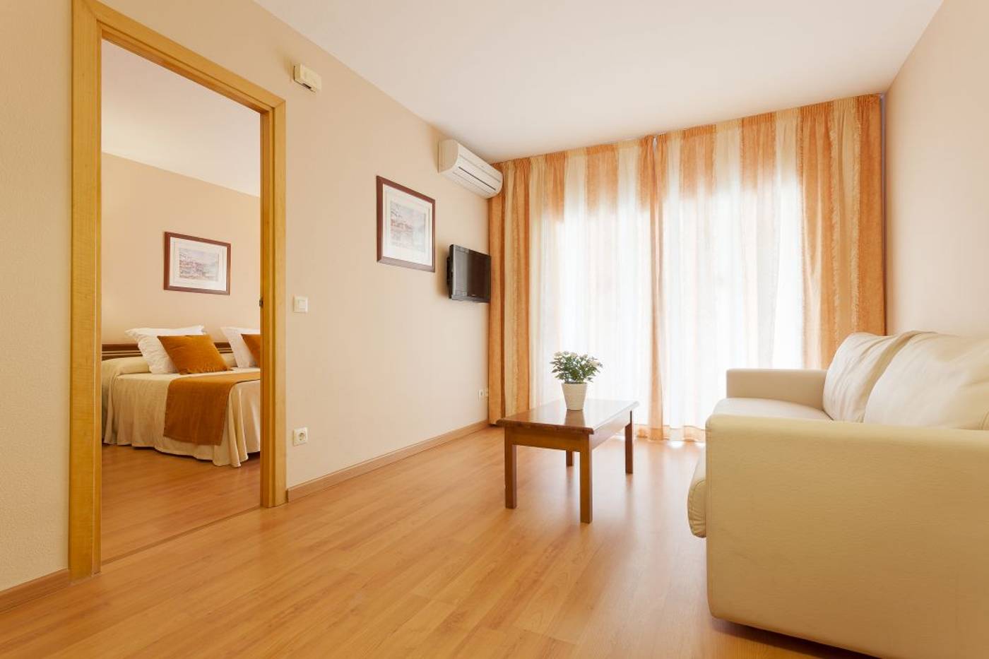 Beverly-Park-Room-16