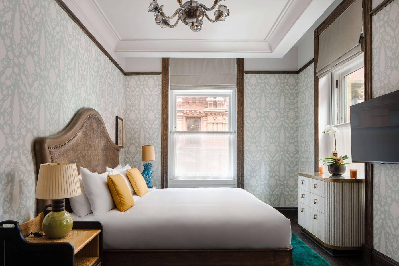 The-Beekman--A-Thompson-Hotel-Room-39