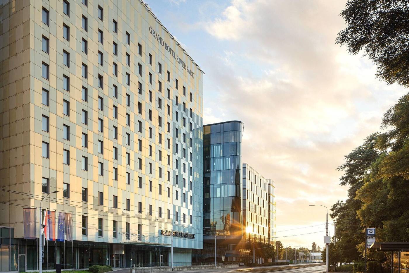 Grand Hotel River Park-Slovakia-BRATISLAVA-General view-4