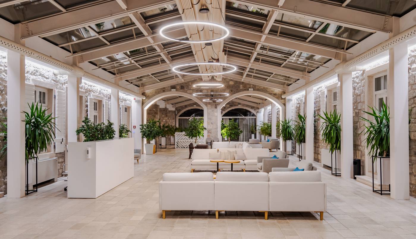 Lazure-Hotel---Marina-Lobby-75