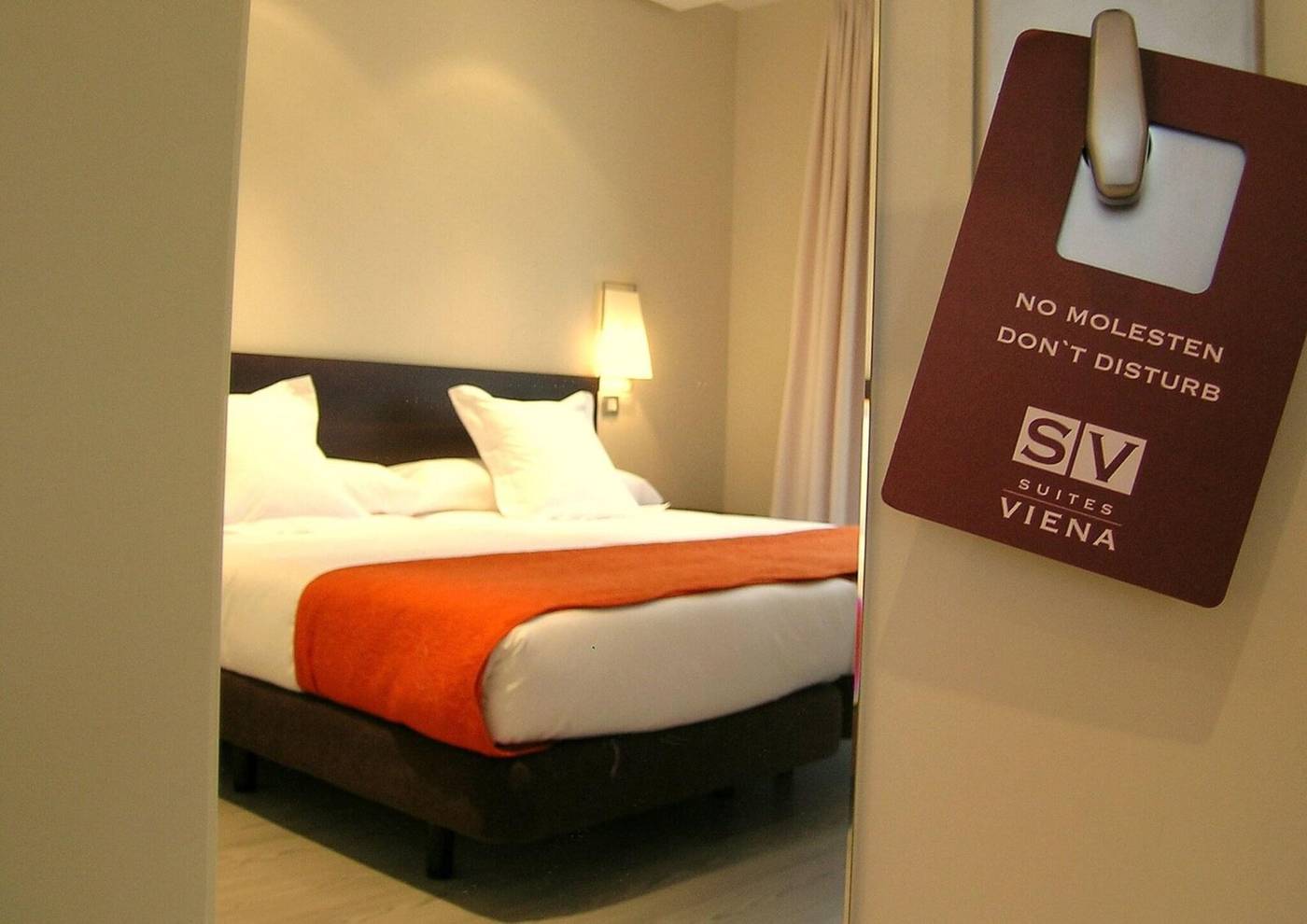 Suites-Viena-Plaza-de-Espa----a-Room-25