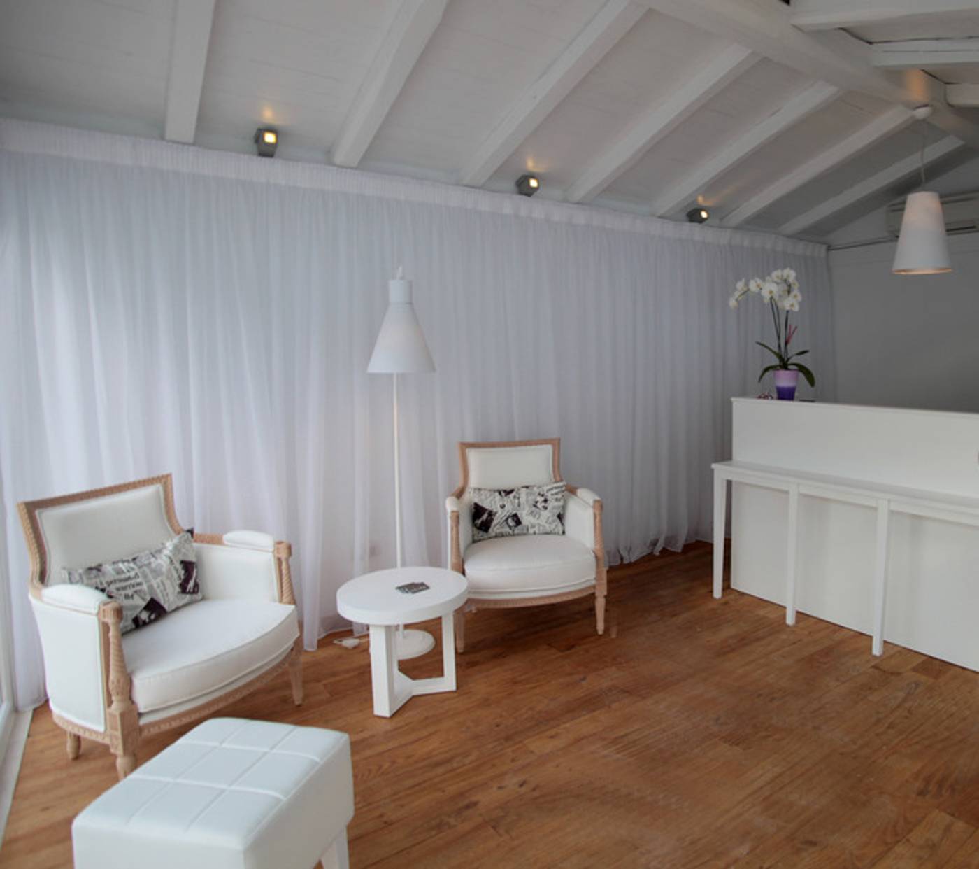 White Suites - Adult Only