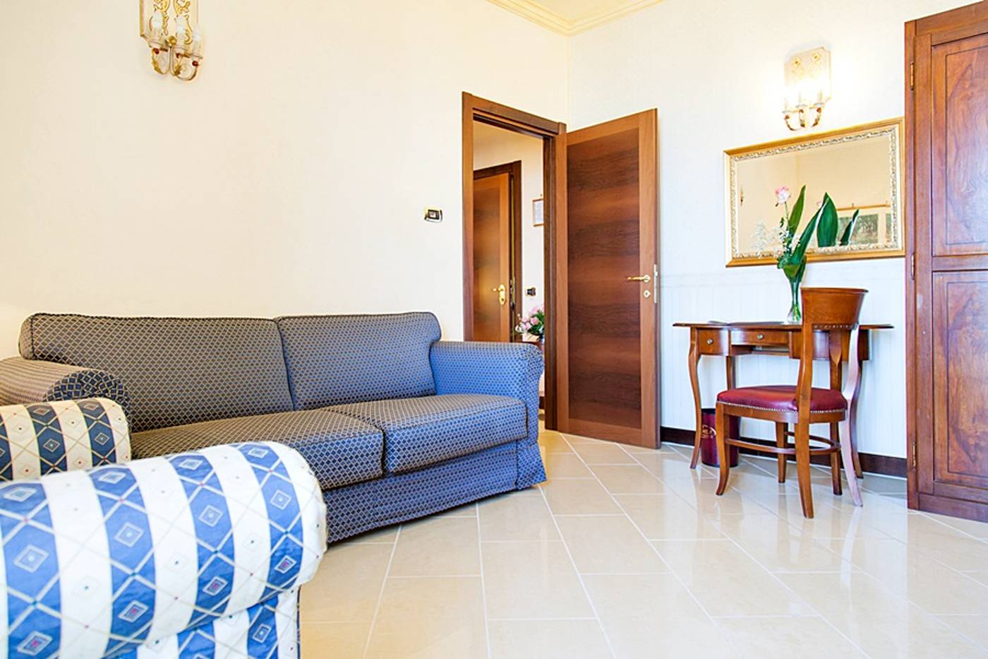 Diamond-Hotel-and-Resort-Naxos-Taormina-Room-28