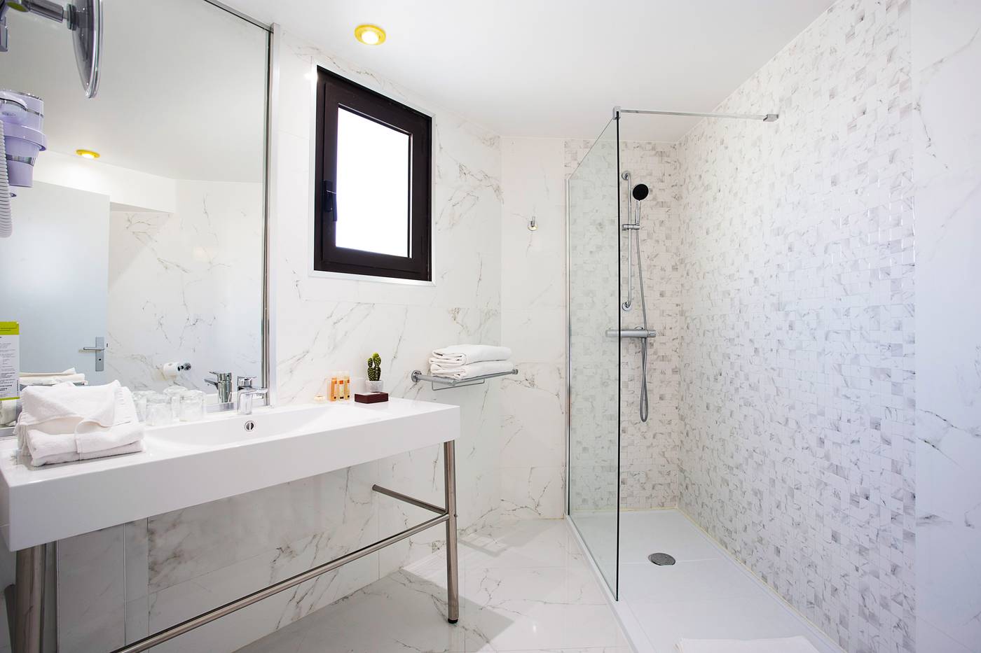 Nice-Riviera-Room-19