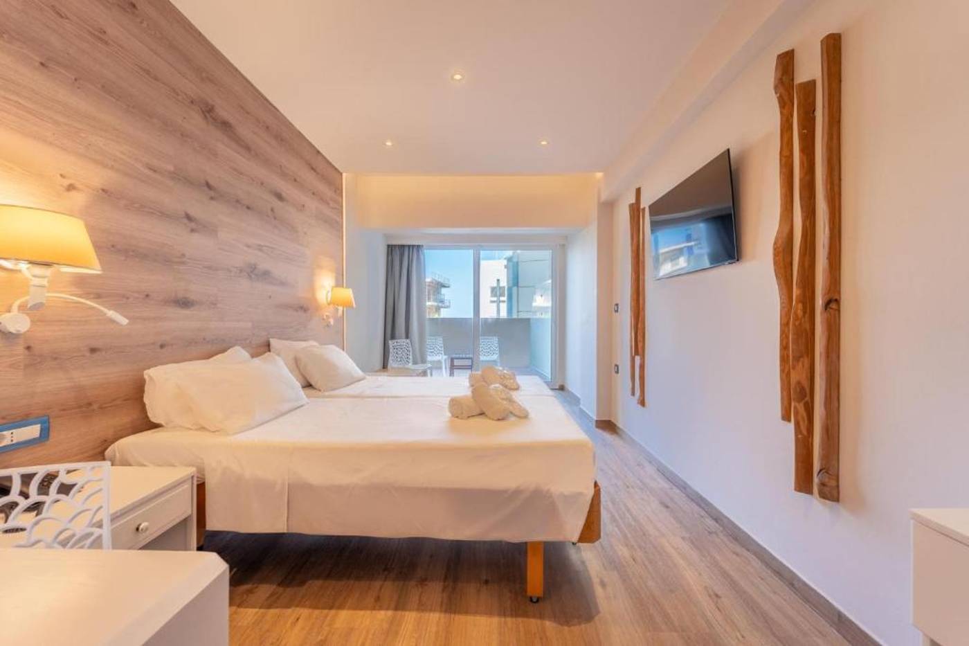 Agla-Room-14
