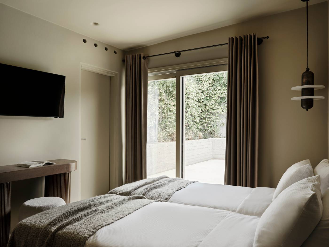 Andronis-Concept-Wellness-Resort-Room-18