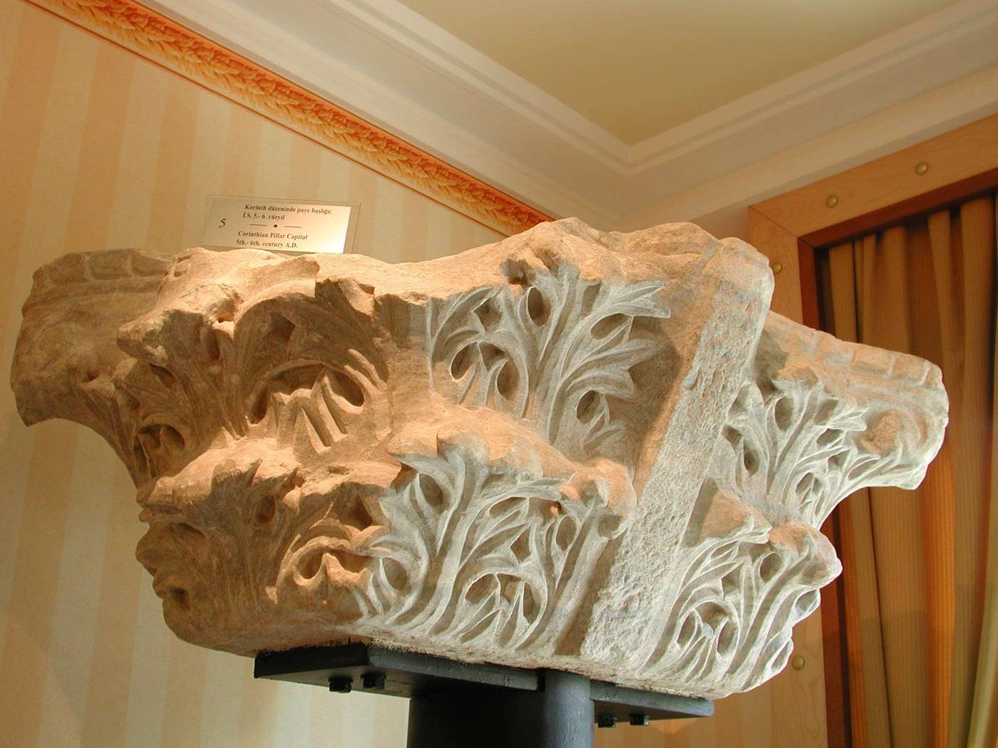 Eresin-Hotels-Sultanahmet-Lobby-16