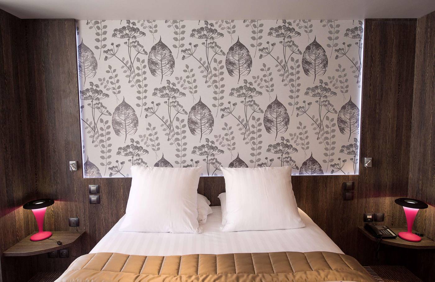 Best-Western-Premier-Patio-des-Artistes-Room-26