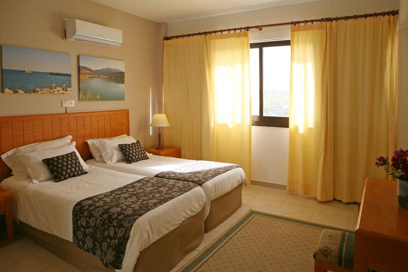 Club-Aphrodite-Room-8