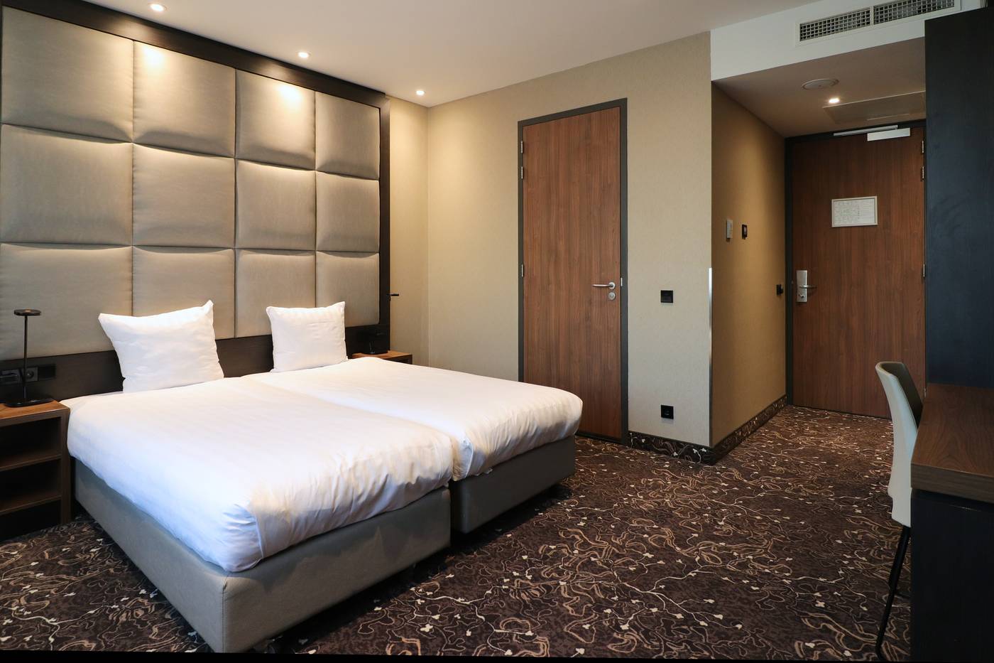 Hotel-Levell-Room-16