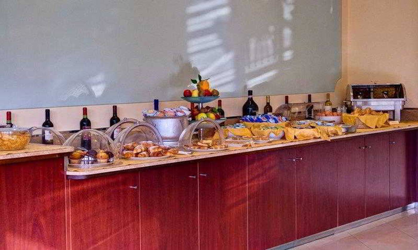 BEST-WESTERN-Galileo-Palace-Hotel-General-view-25