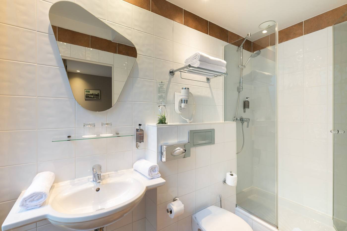 Hotel-Magenta-38-by-HappyCulture-Room-25