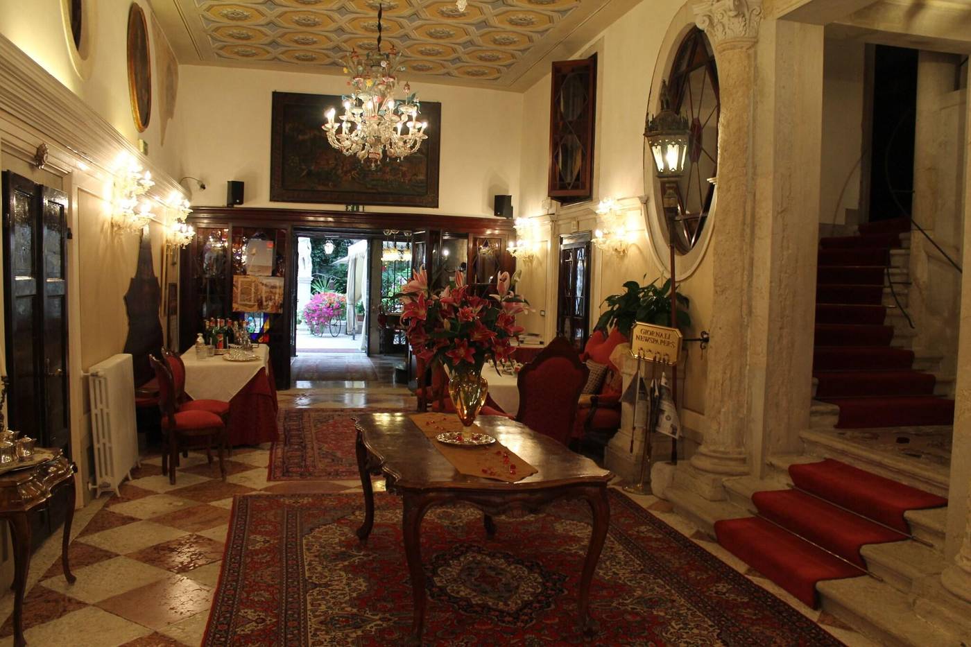 Palazzo-Abadessa-Lobby-6