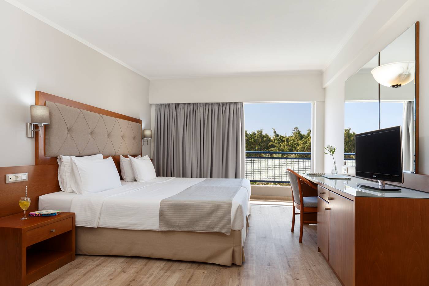 Best-Western-Plaza-Room-10