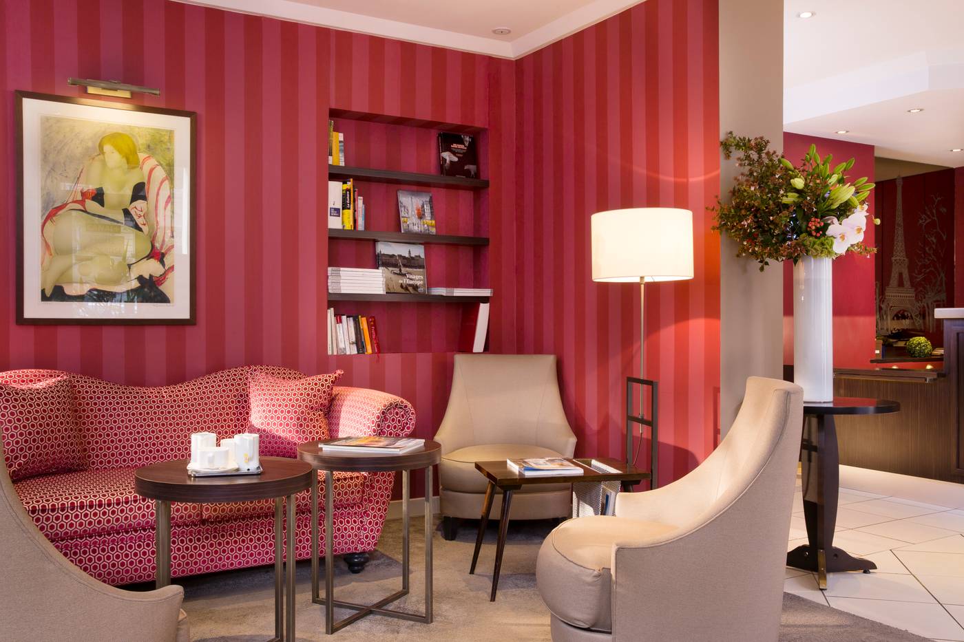 Europe-Tour-Eiffel-Bar-21