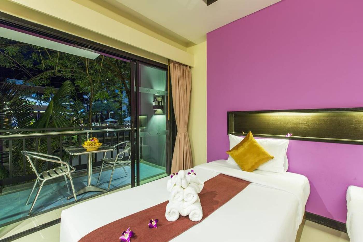 Phuvaree-Resort-Phuket-Room-11