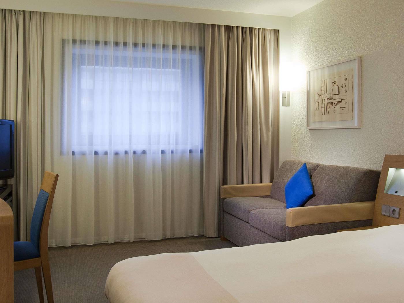 Novotel-Paris-la-Defense-Room-34