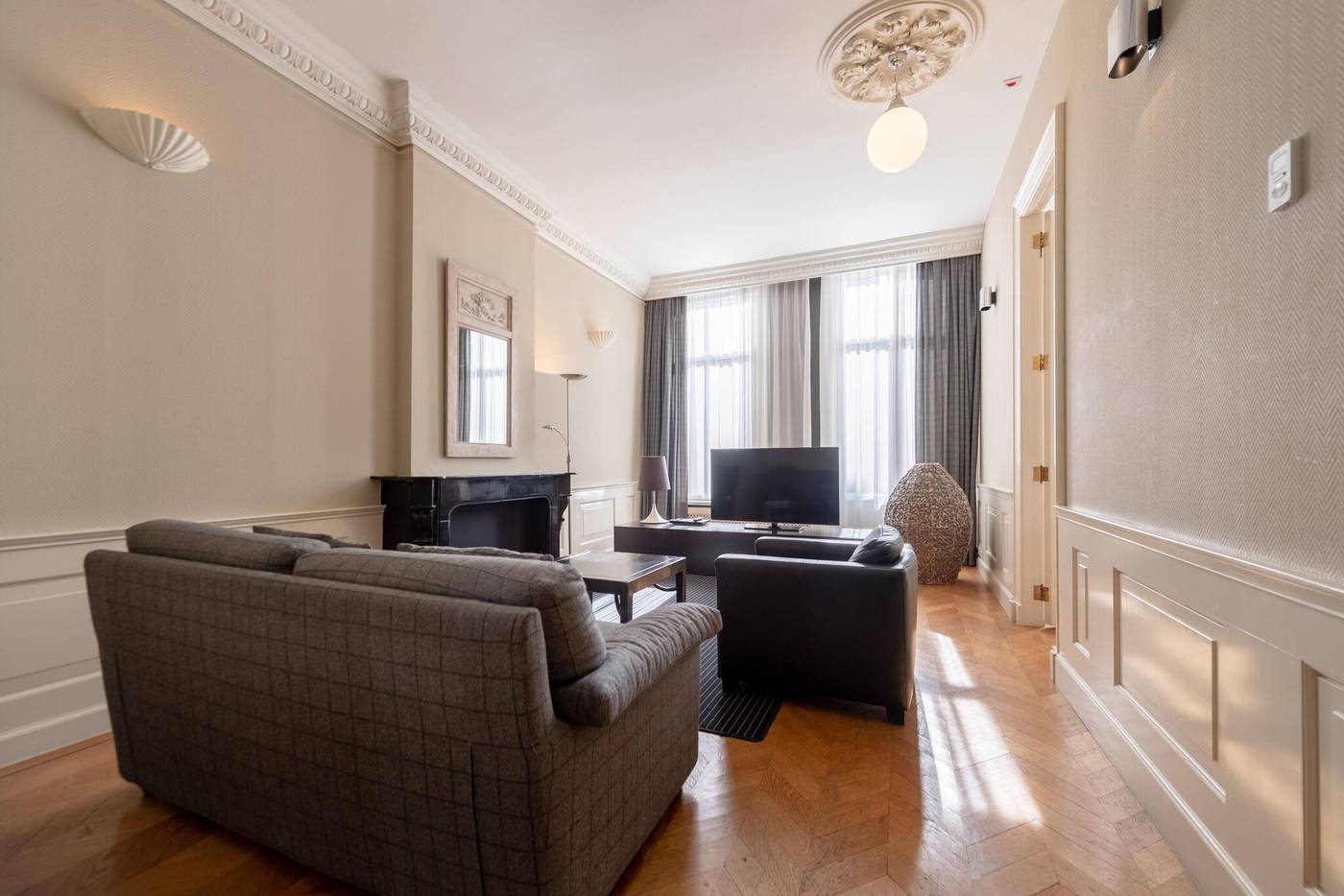 Catalonia-Vondel-Amsterdam-Room-20