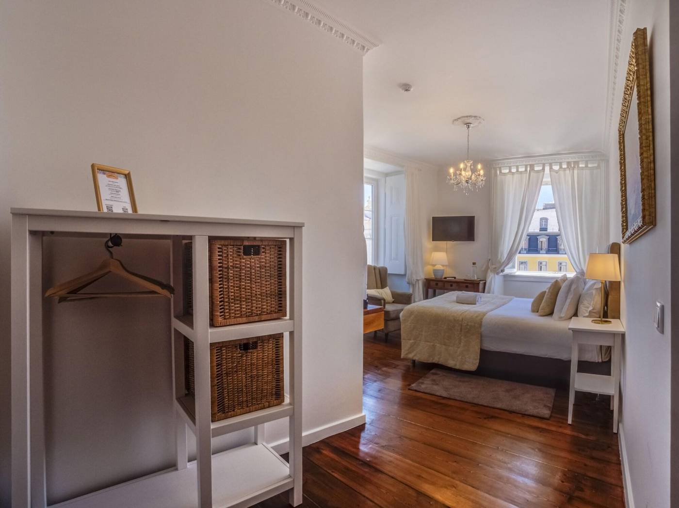 Solar-Dos-Poetas-Room-30