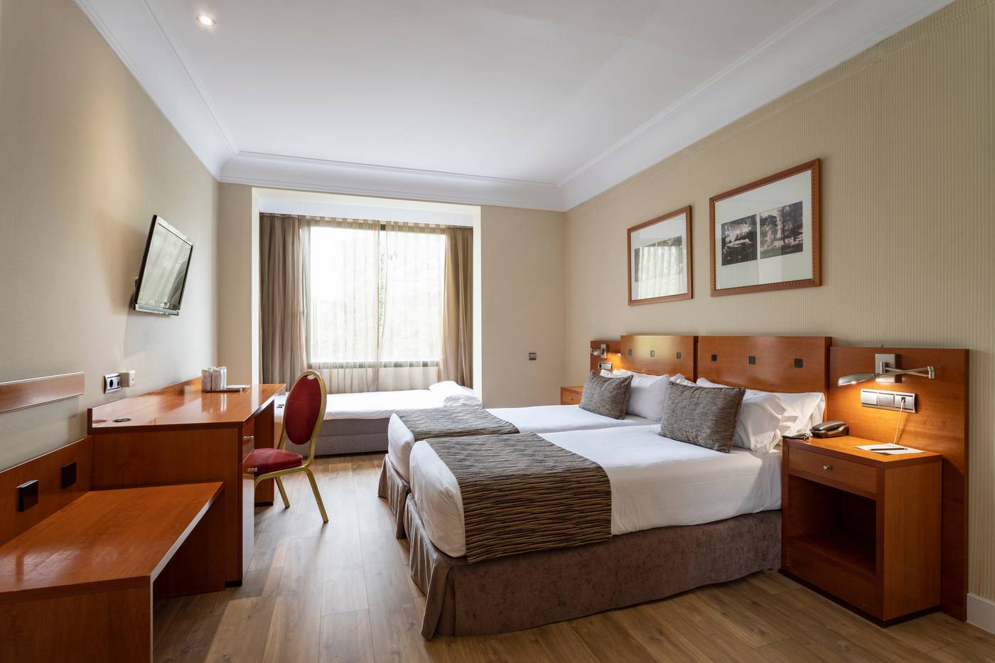 Petit-Palace-Arturo-Soria-Room-4