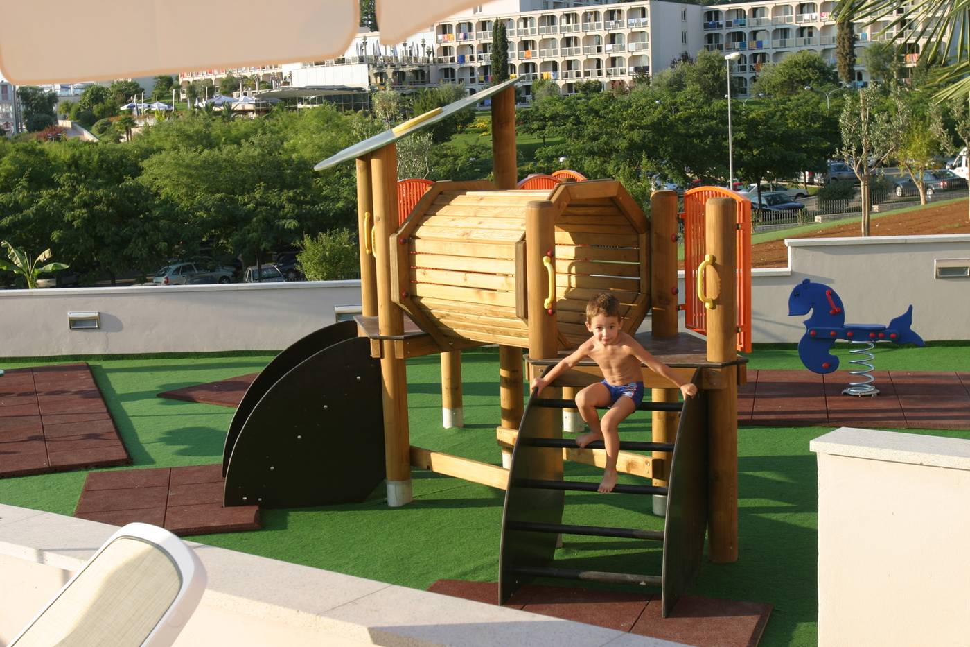 Hotel-Albatros-Plava-Laguna-Sports-and-Entertainment-48