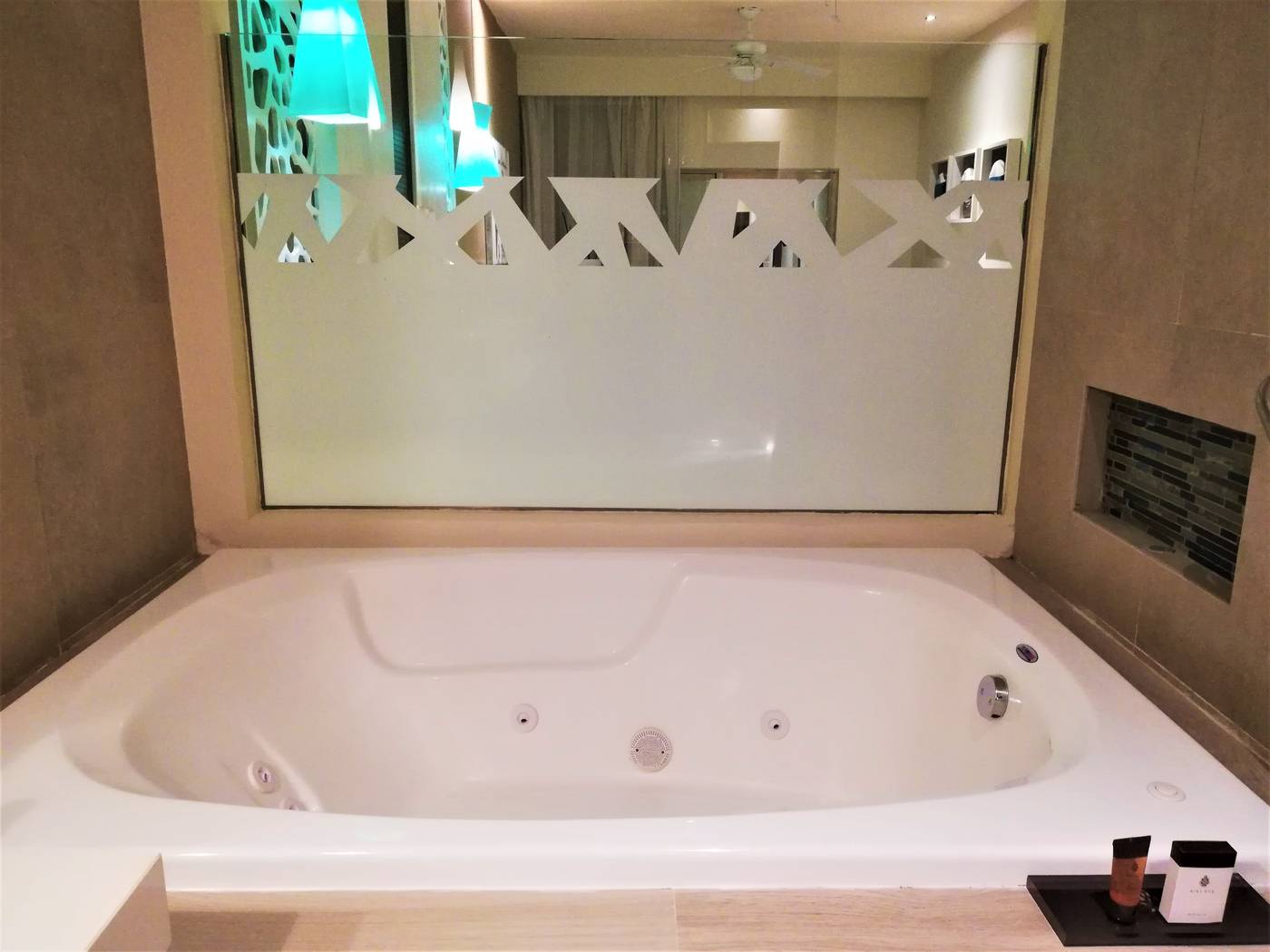 El-Dorado-Seaside-Suites-by-Karisma-Room-40