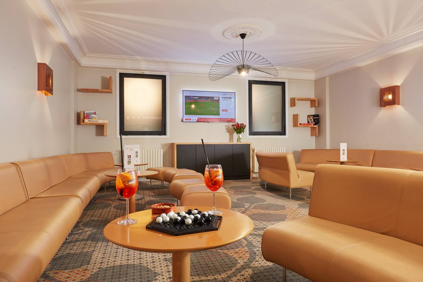 Roissy-France-LOURDES-Lobby-1