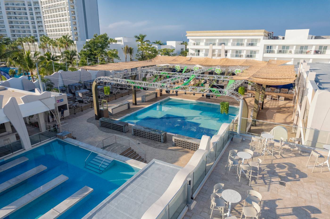 Riu-Caribe-All-Inclusive-Pool-7