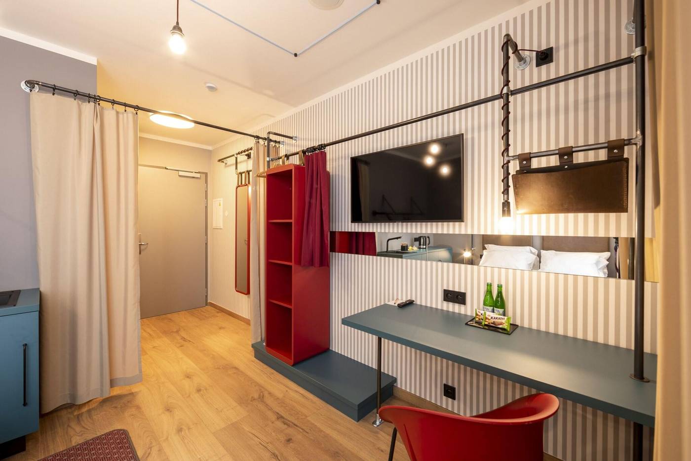 Miss-Sophie-s-Downtown-Room-37