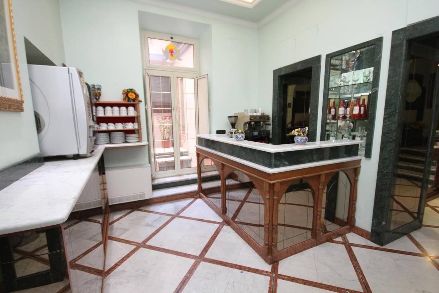 Hotel-Marisa-Lobby-11