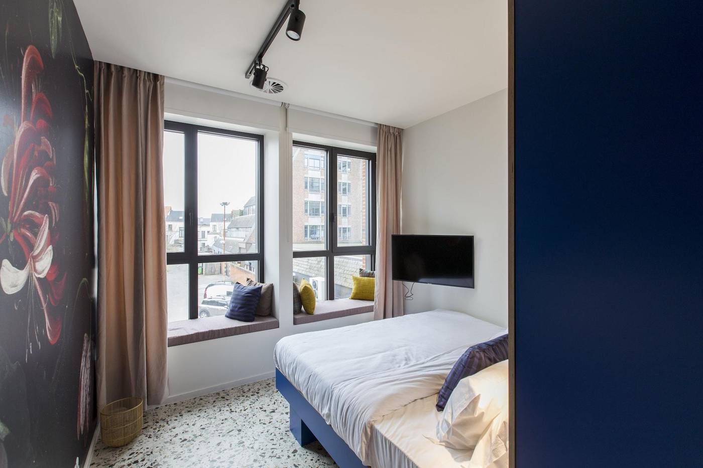 Yust Antwerpen-Belgium-ANTWERP-Room-9