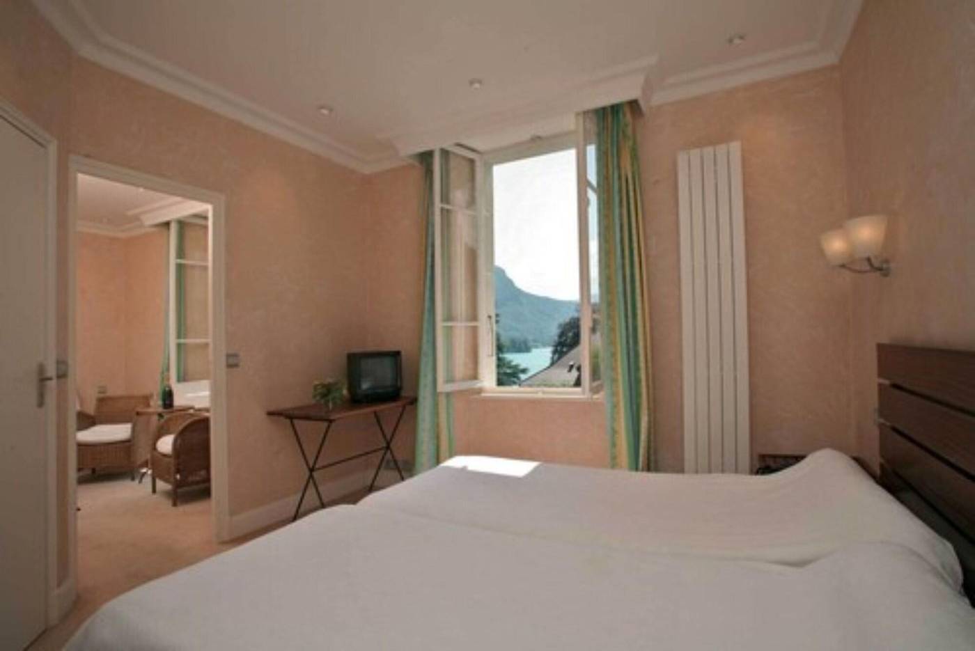 Hotel Du Lac-France-TALLOIRES-MONTMIN-Room-10