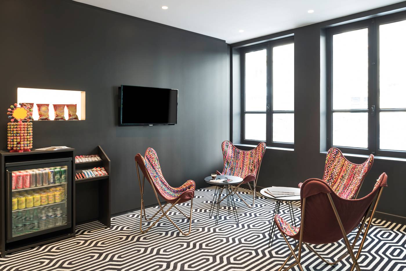 ibis-Styles-Paris-Gare-Saint-Lazare-Lobby-6