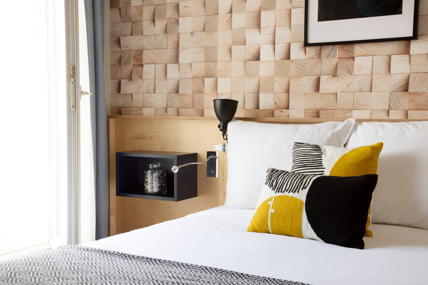 Hotel-Bootcamp-Room-16