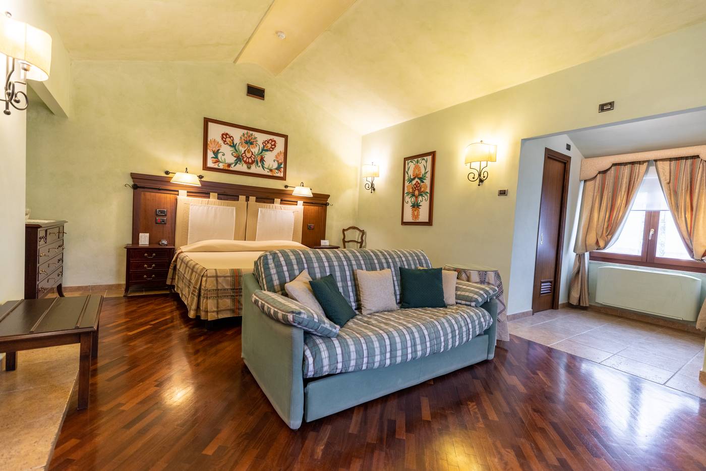 Relais-Abbazia-Santa-Anastasia-Room-12
