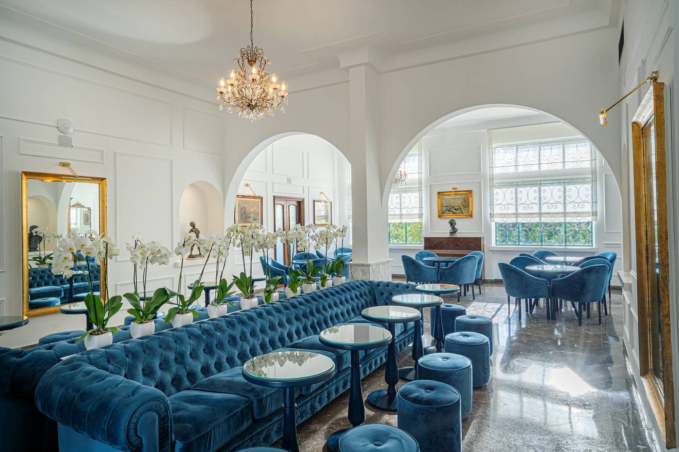 Majestic-Palace-Bar-55