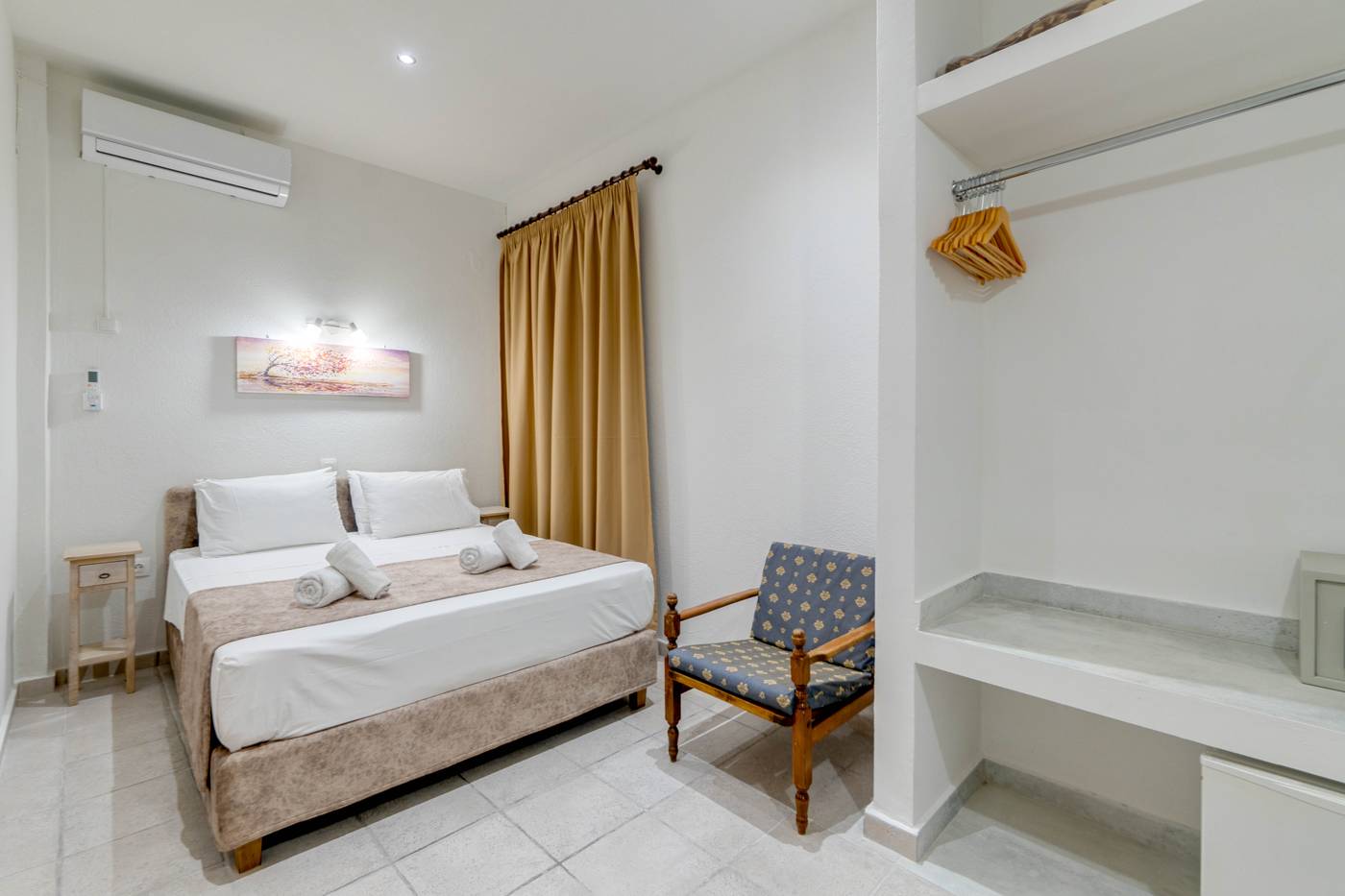 Angela Hotel