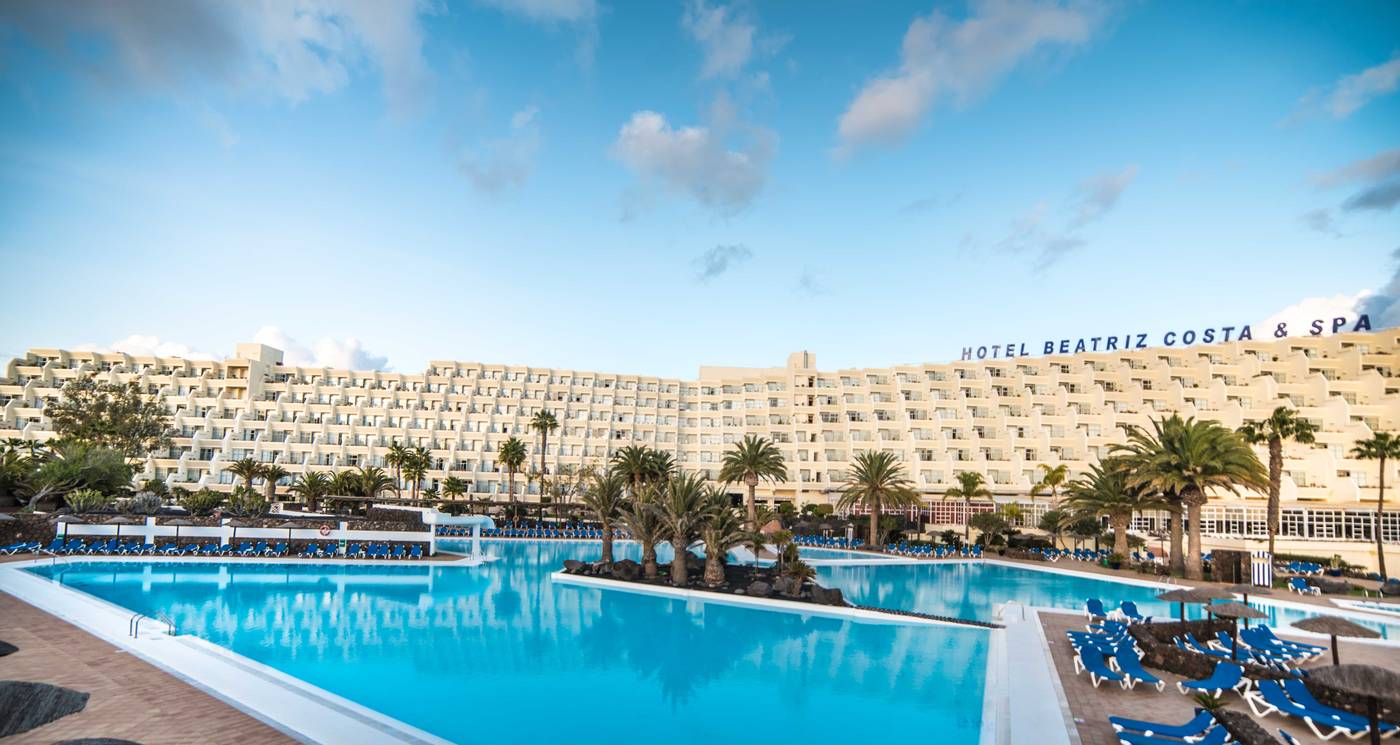 Beatriz-Costa-Teguise---Spa-Pool-4