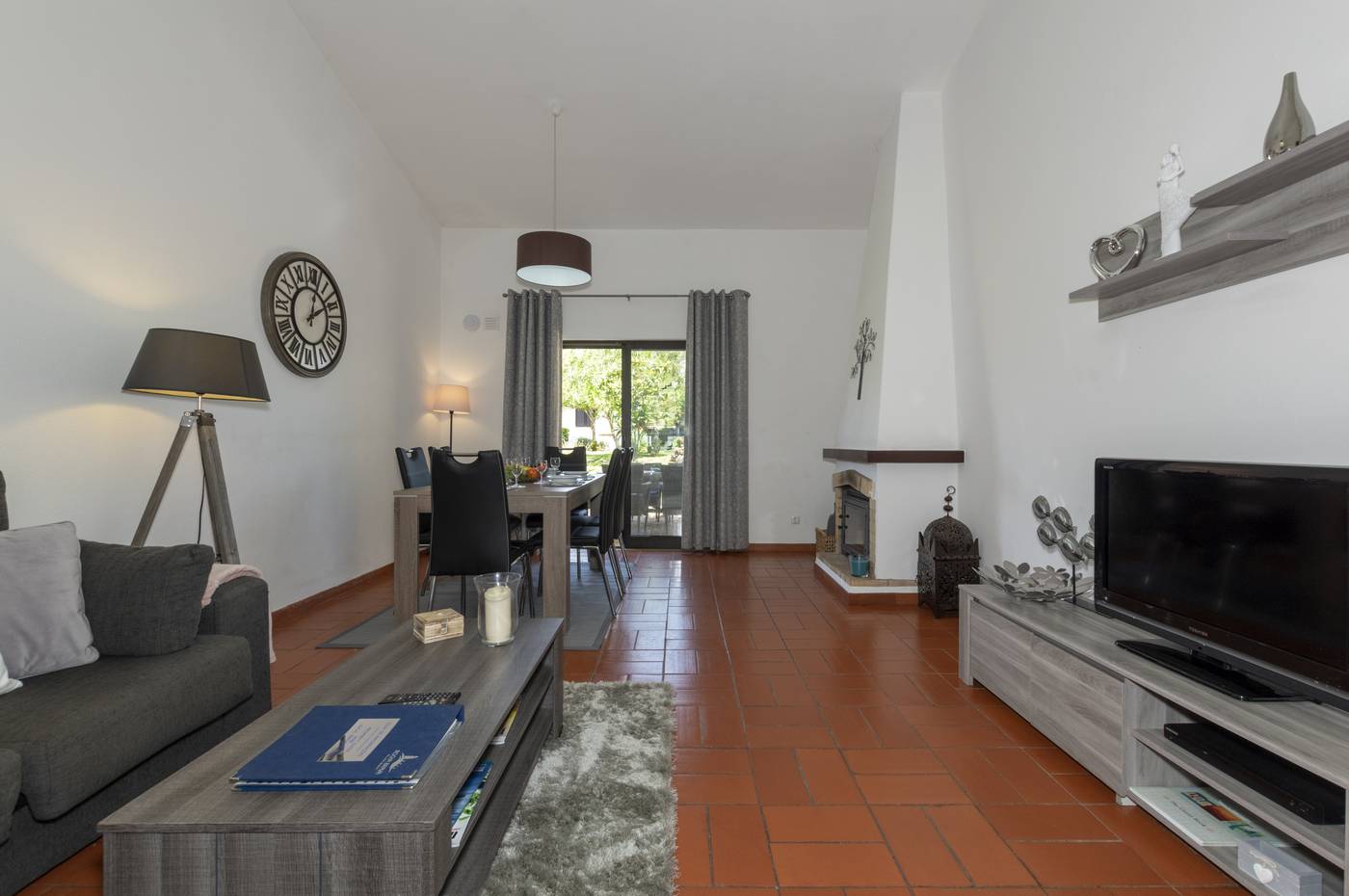 Rocha-Brava-Room-39