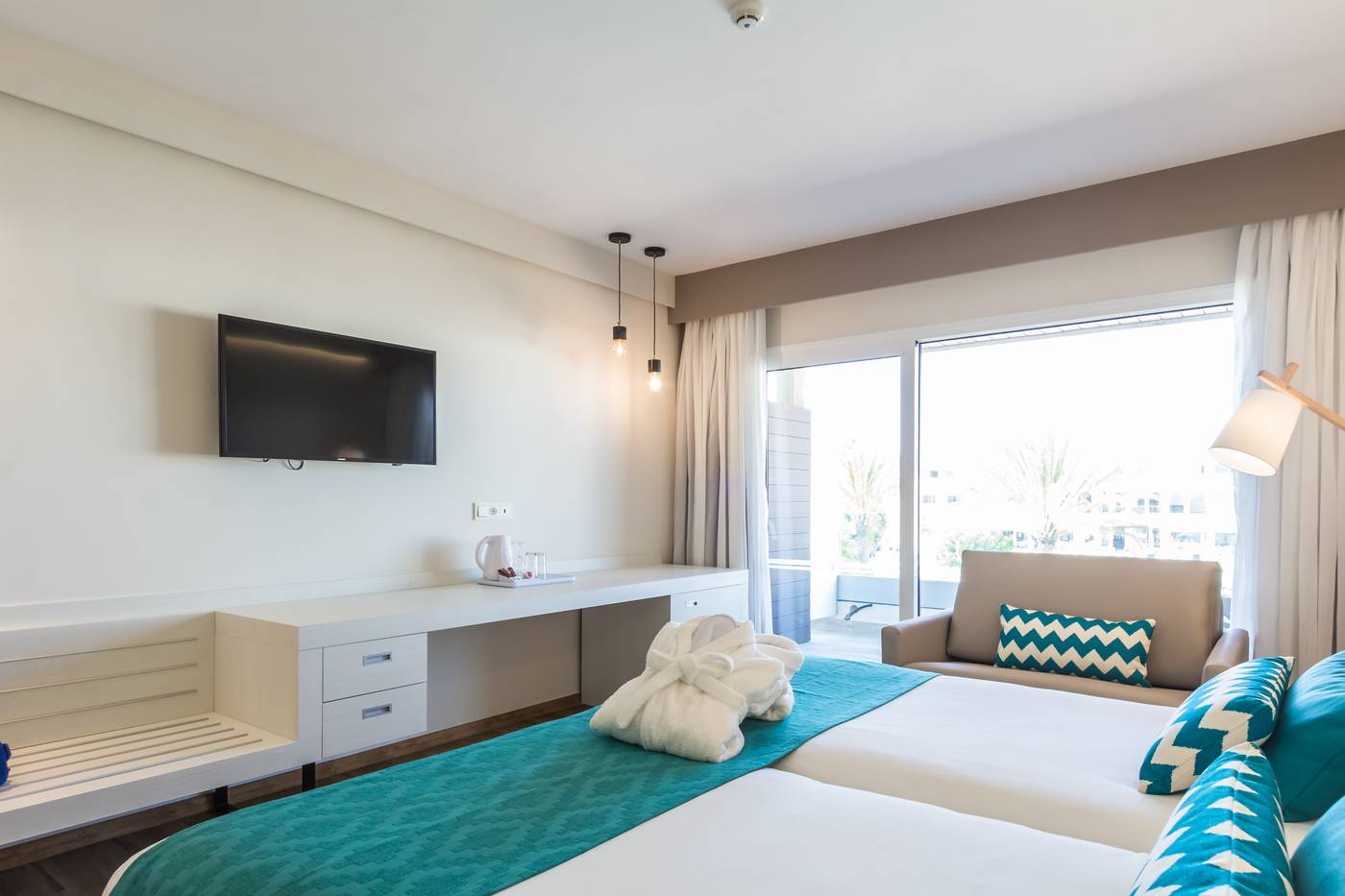 Playa-Park-Room-23