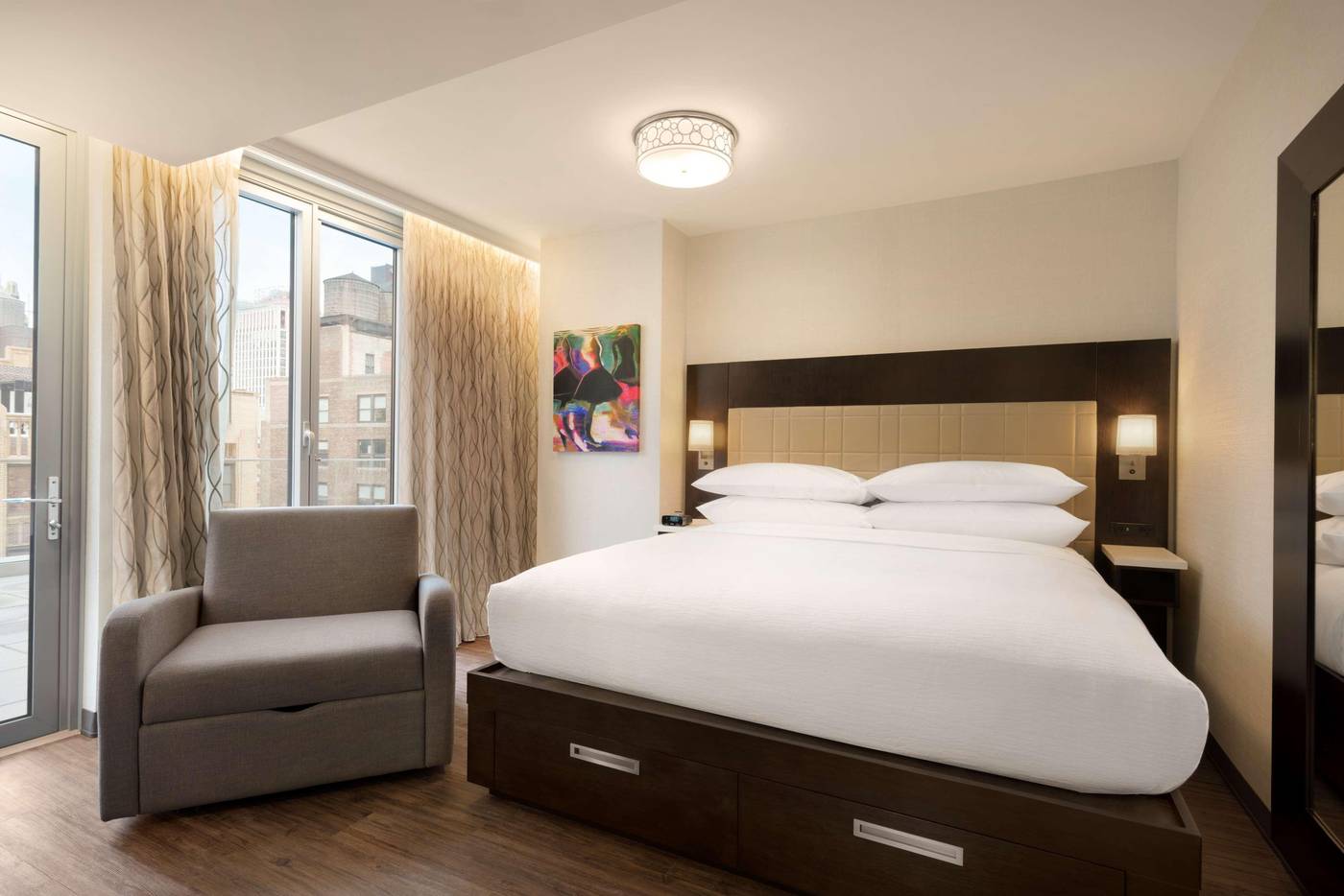 Embassy-Suites-by-Hilton-New-York-Manhattan-Times-Sq-Room-33