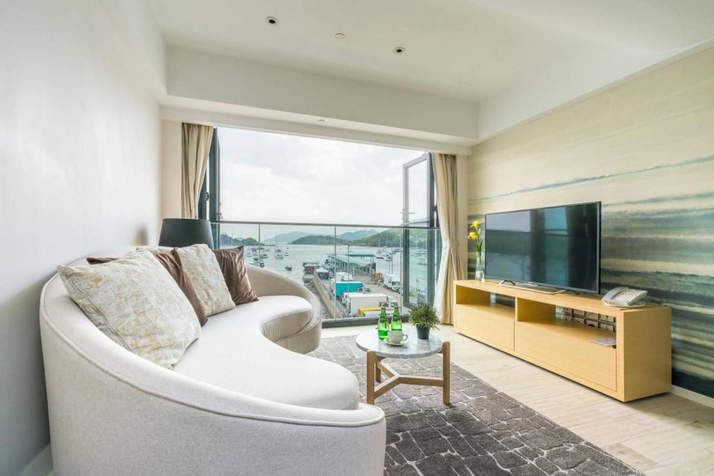 The-Pier-Hotel-Room-18