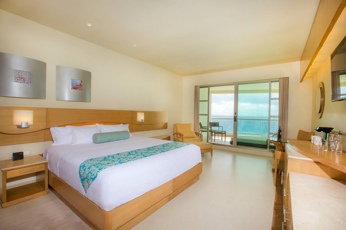 Beach-Palace-Room-16