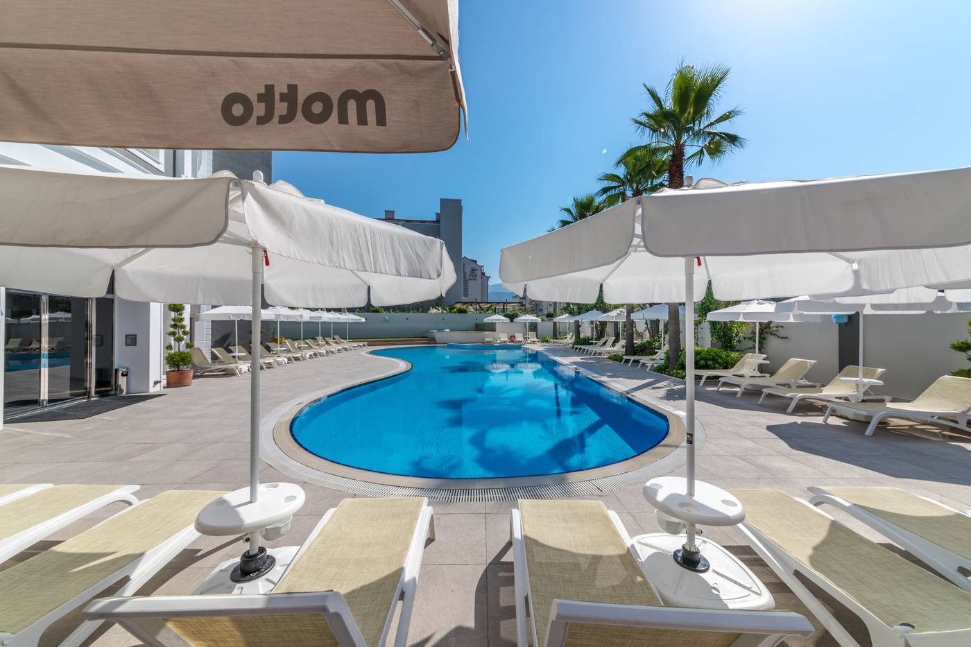 Motto-Premium-Marmaris-Pool-9