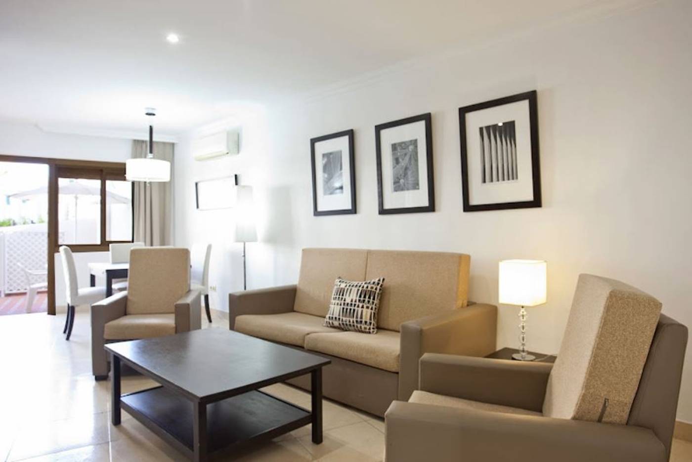 Ecuador-Park-Room-31