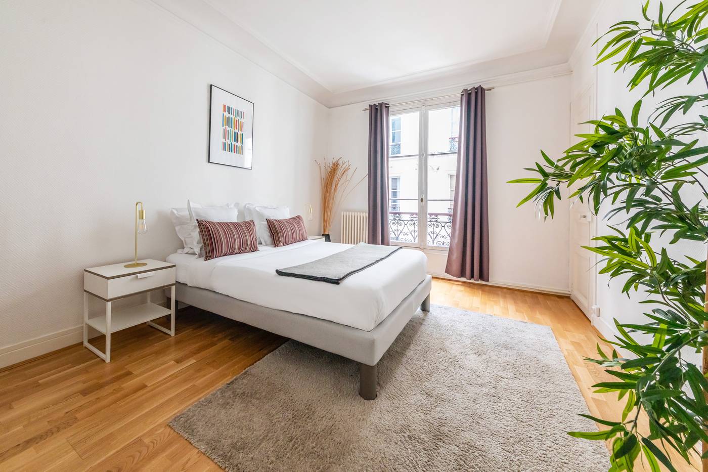 Residence-Bergere---Apartments-Room-10